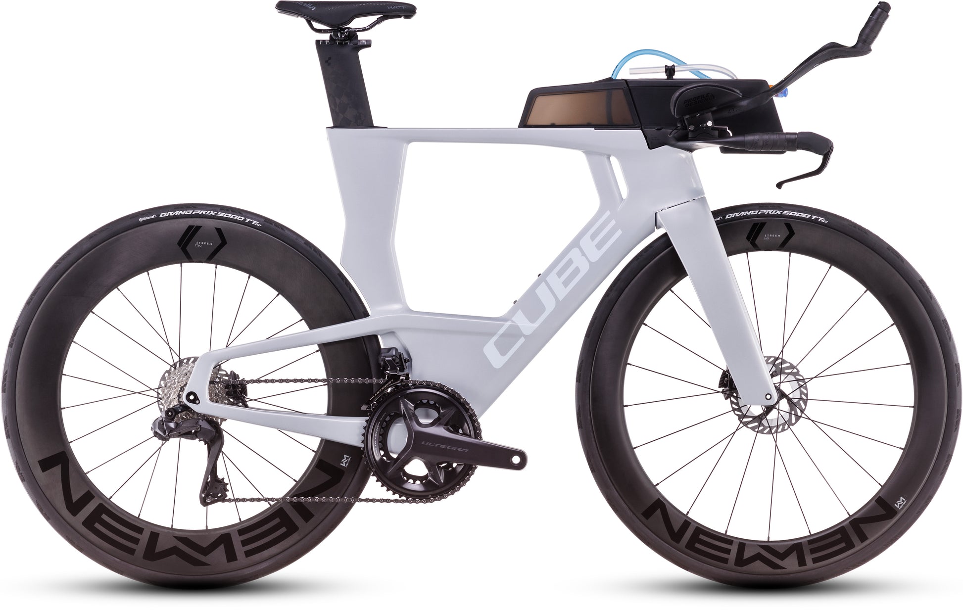 Das CUBE Aerium C:68X Race foggrey'n'white 2026 ist ein Carbon-Triathlonrad mit Tiefbett-Laufrädern, Shimano Ultegra Di2 und integrierter Trinkblase. Abgebildet von der Seite auf einem schlichten weißen Hintergrund.