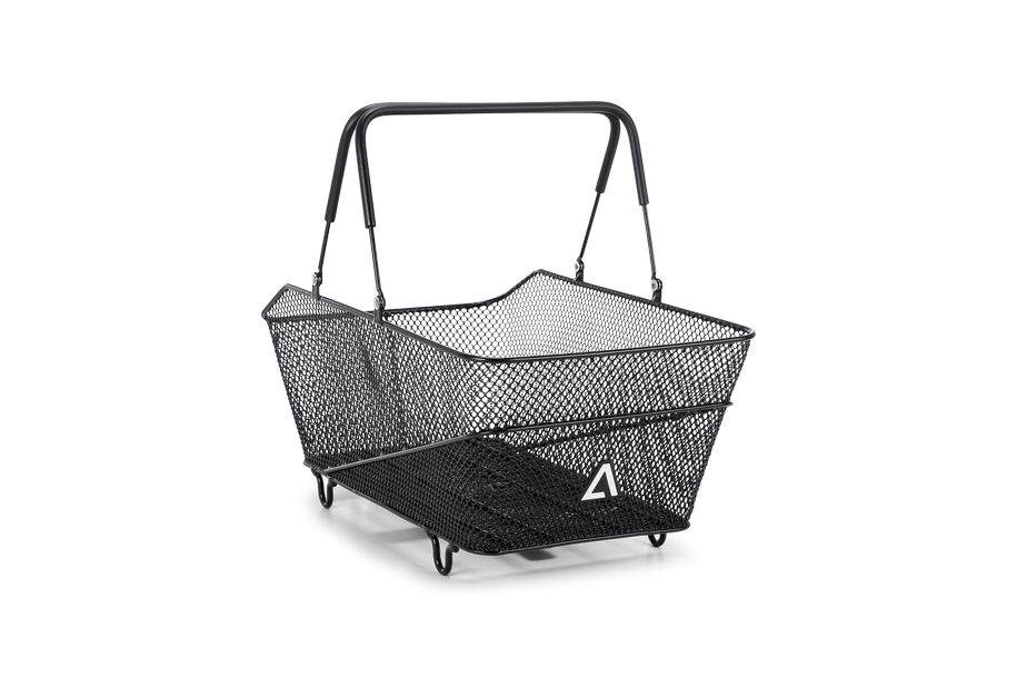 Der cube ACID Gepäckträgerkorb 30 Trunk RILink 2.0 ist ein rechteckiger Korb aus schwarzem Metallgeflecht mit zwei Griffen und kleinen Füßen, der ein Volumen von 30 Litern bietet und auf einem schlichten weißen Hintergrund abgebildet ist.