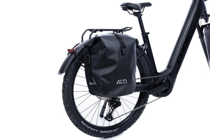 ACID Seitentasche am CUBE E-MTB schwarz – Detailansicht 1
