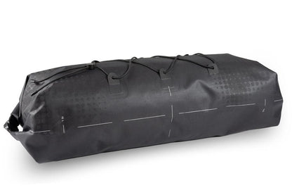 Die ACID Lenkertasche PACK PRO 15 black von ACID ist eine schlanke, rechteckige Lenkertasche mit mattem Finish und weißen Gitterakzenten. Sie verfügt über einen Reißverschluss und Bungee-Kordeln oben, erhältlich im CUBE Store Hildesheim und Goslar.