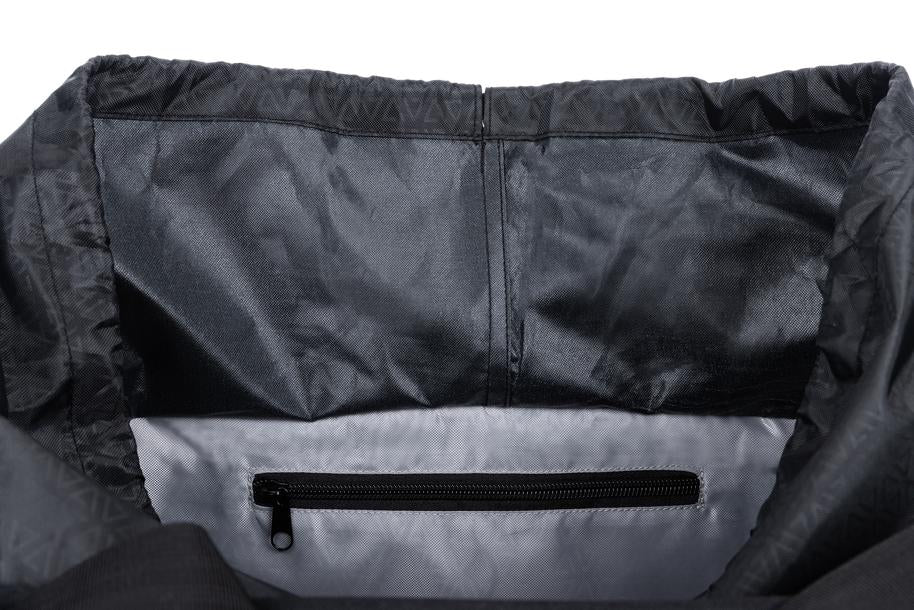 Nahaufnahme der Innenseite des ACID Gepäckträgerkorbs CITY 20 RILink grey von ACID, mit einer kleinen Reißverschlusstasche auf dem glatten, leicht glänzenden Innenfutter.