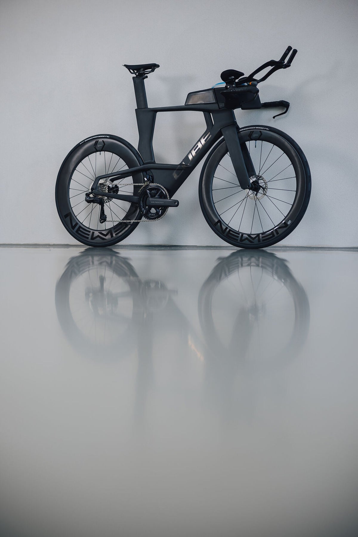 Cube Aerium C:68X Race carbon´n´chrome 2027 – Triathlonrad – Seitenansicht 3