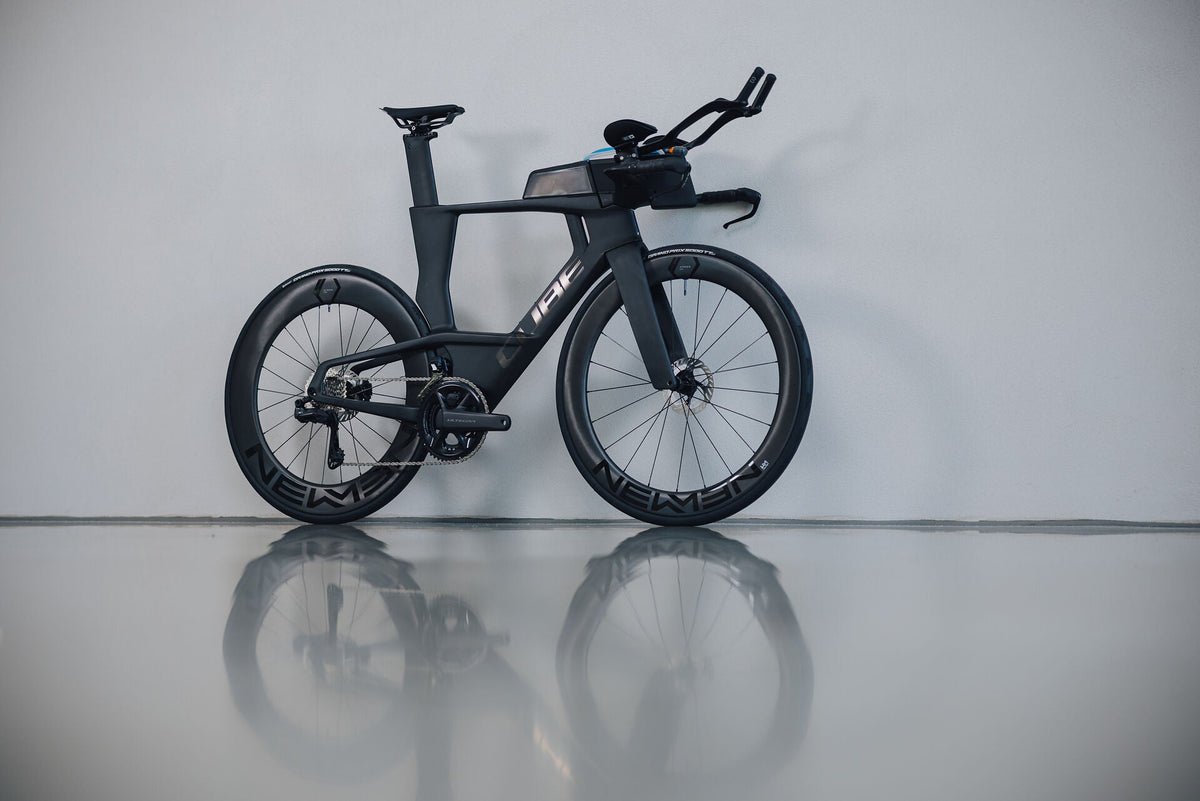 Cube Aerium C:68X Race carbon´n´chrome 2027 – Triathlonrad – Seitenansicht 4