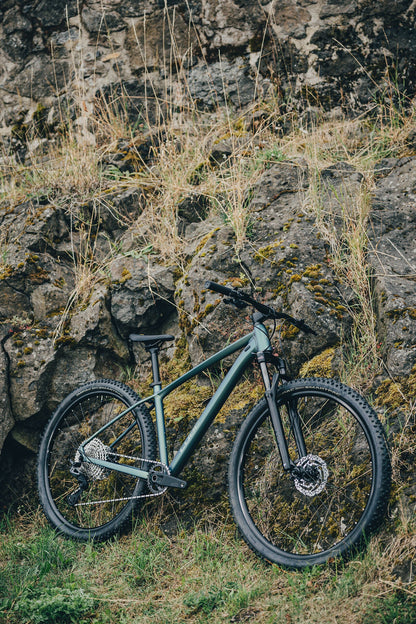 Cube Aim SLX shiftverde´n´chrome 2027 – Mountainbike Hardtail – Seitenansicht 3