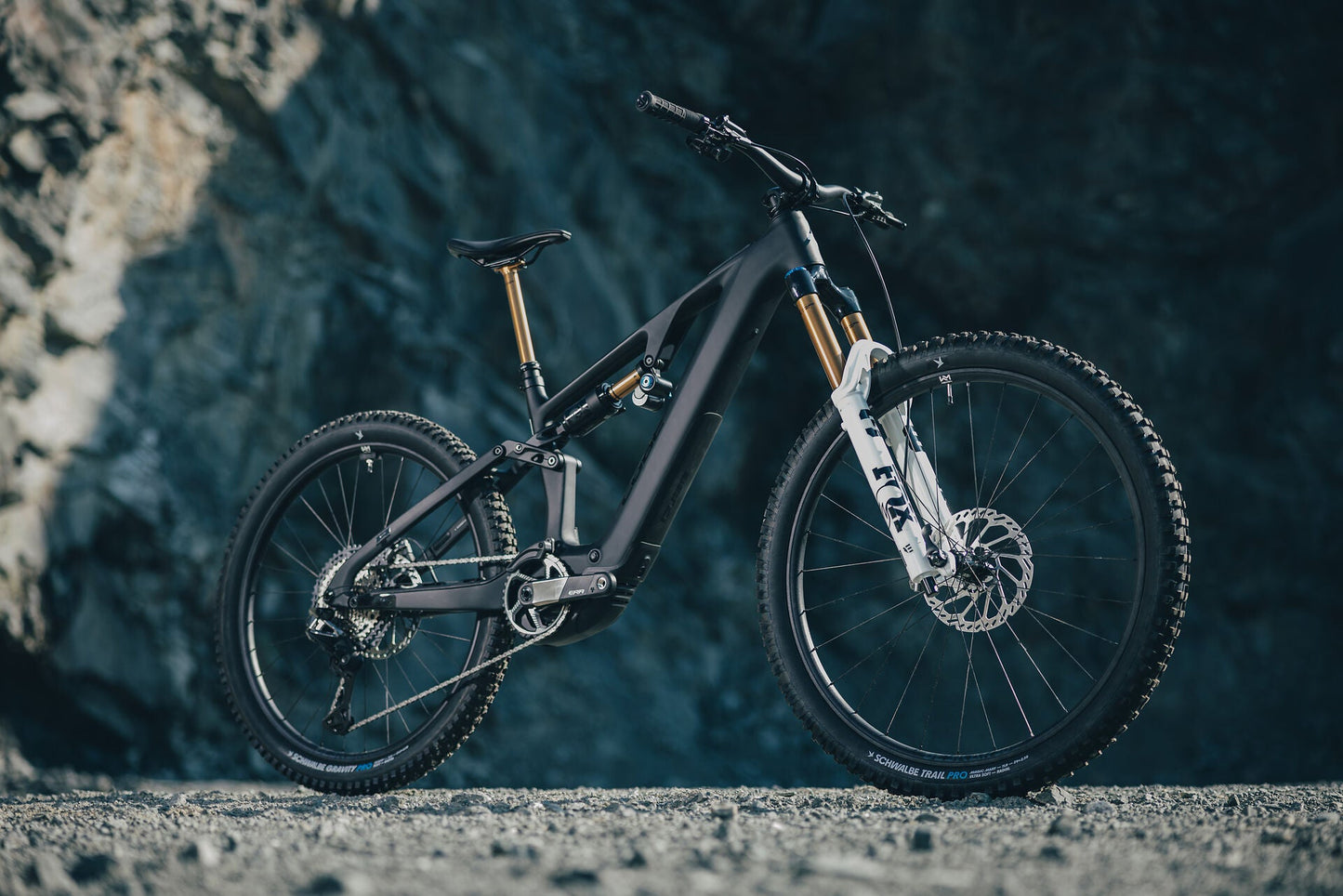 Cube AMS Hybrid 177 C:62 AT 600X carbon´n´white 2027 – E-Mountainbike Fully – Seitenansicht 3