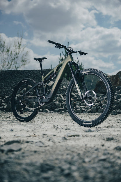 Cube AMS Hybrid 177 C:62 TM 600X reedgreen´n´gills 2027 – E-Mountainbike Fully – Seitenansicht 3