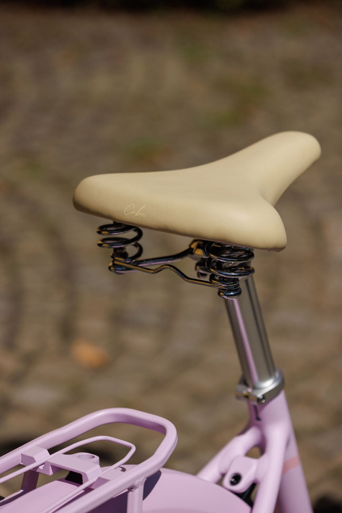 Cube Aruba Hybrid 600 cottoncandy´n´creme Easy Entry 2027 – E-Trekkingrad – Detailansicht 4