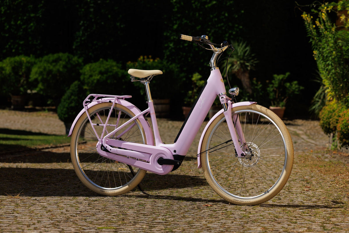 Cube Aruba Hybrid 600 cottoncandy´n´creme Easy Entry 2027 – E-Trekkingrad – Seitenansicht 3