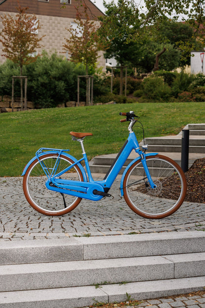 Cube Aruba Hybrid 600 deepsky´n´brown Easy Entry 2027 – E-Trekkingrad – Seitenansicht 2
