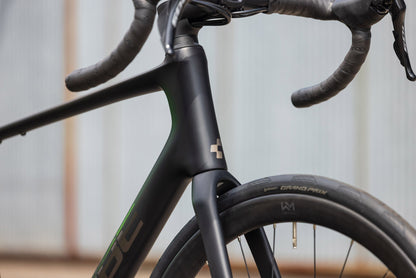 Cube Attain C:62 Race carbon´n´coalchrome 2027 – Rennrad – Detailansicht 10