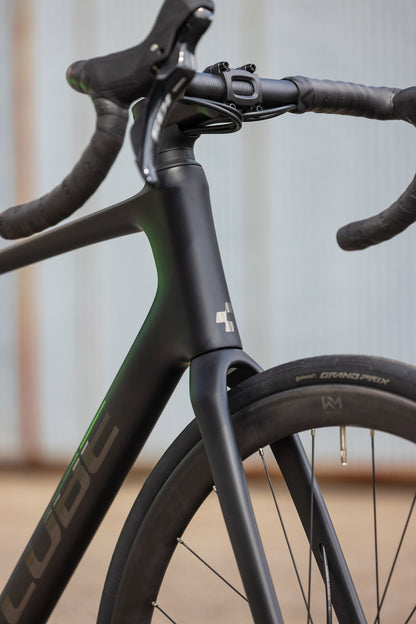 Cube Attain C:62 Race carbon´n´coalchrome 2027 – Rennrad – Detailansicht 11
