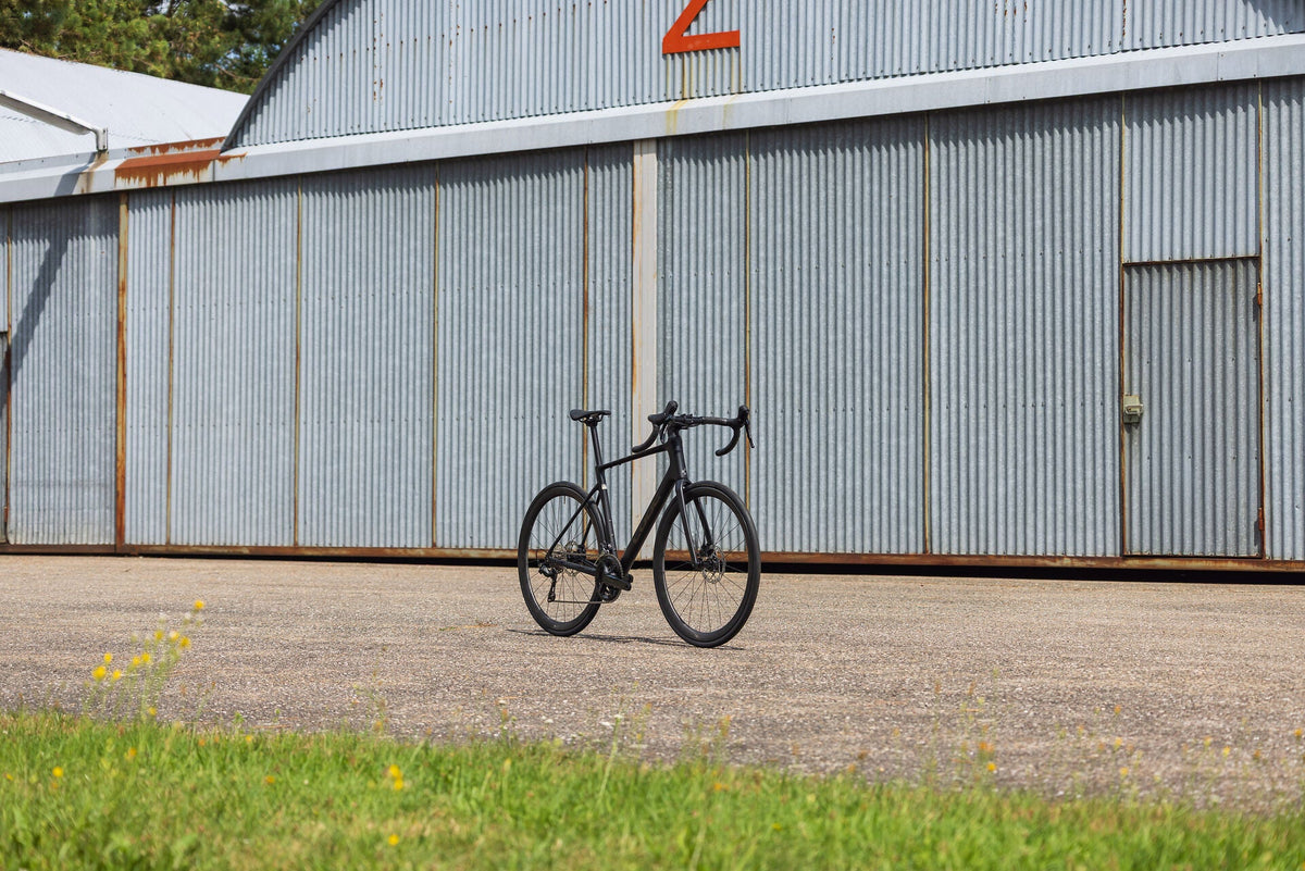 Cube Attain C:62 Race carbon´n´coalchrome 2027 – Rennrad – Seitenansicht 5