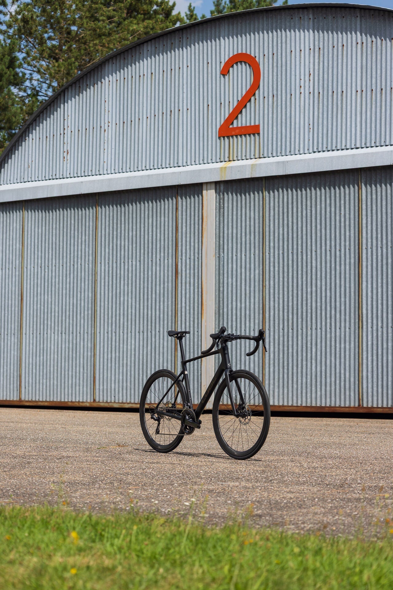 Cube Attain C:62 Race carbon´n´coalchrome 2027 – Rennrad – Seitenansicht 6