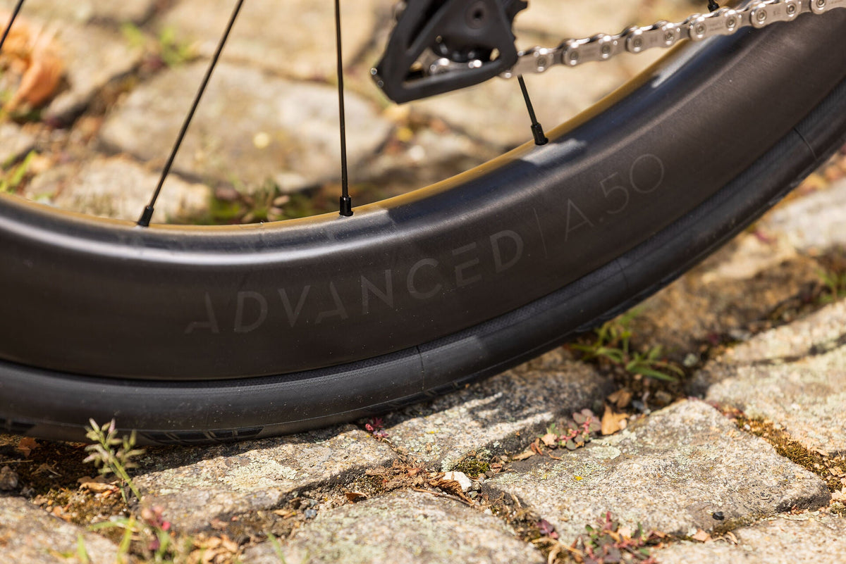 Cube Attain C:62 SLT cosmicpurple´n´black 2027 – Rennrad – Detailansicht 5