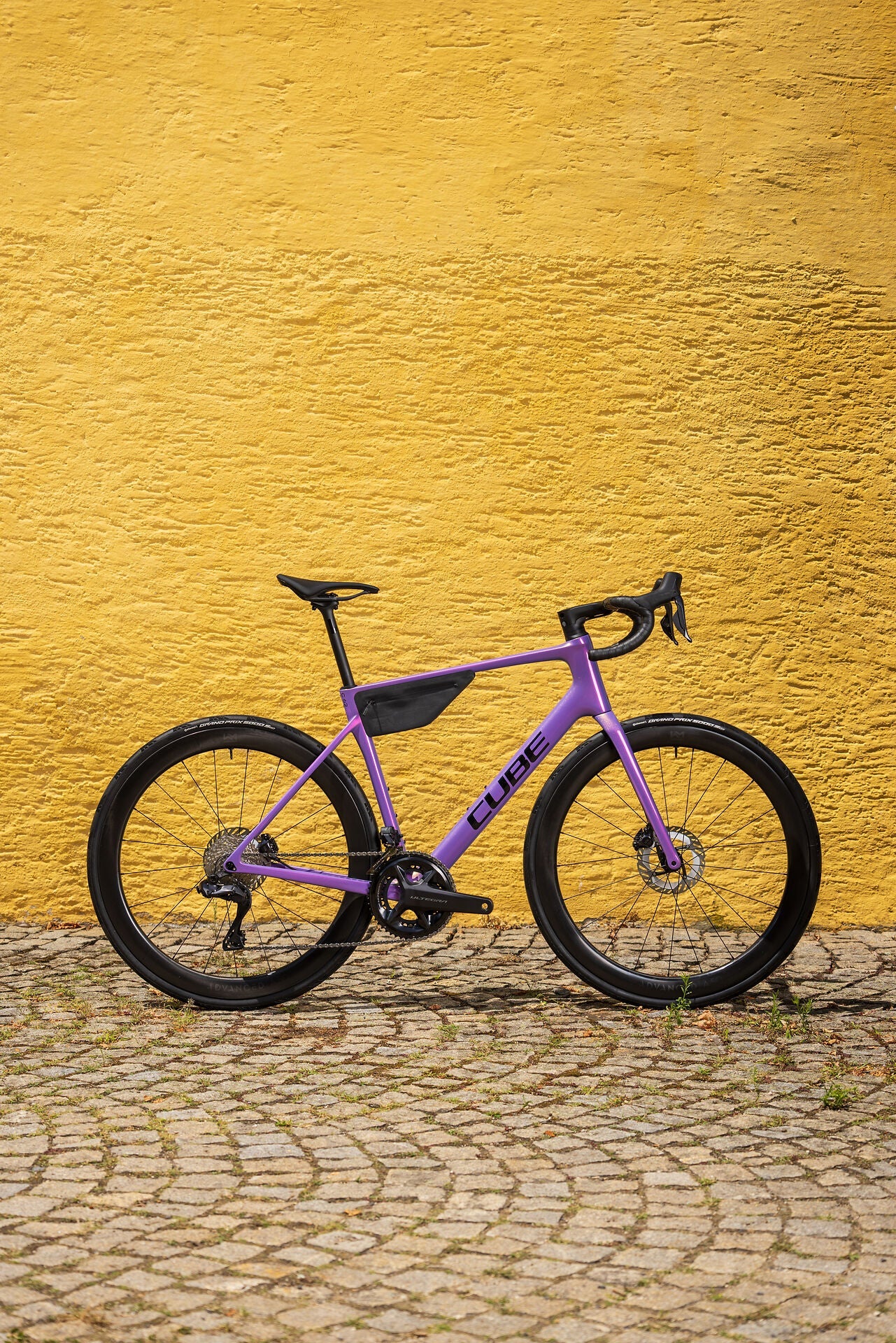 Cube Attain C:62 SLT cosmicpurple´n´black 2027 – Rennrad – Seitenansicht 4