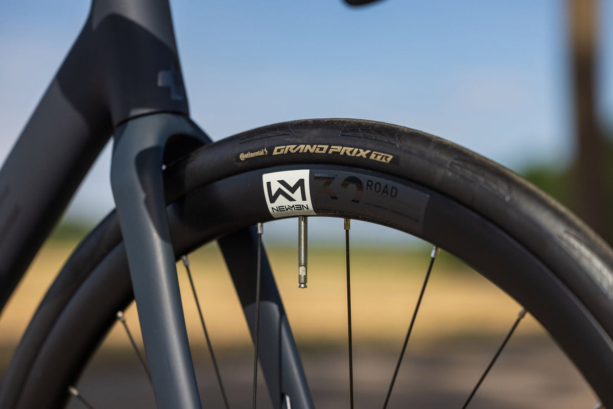 Cube Attain SLX black´n´chrome 2027 – Rennrad – Detailansicht 7