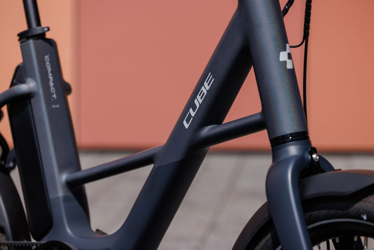 Cube Compact Hybrid Deluxe 540 nightsky´n´grey 2027 – E-Citybike – Detailansicht 7
