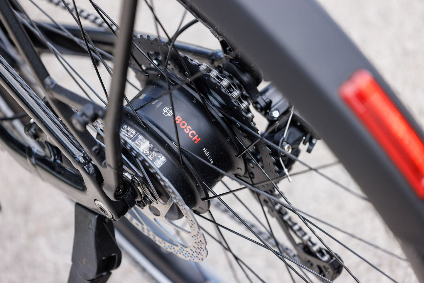 Cube Editor Hybrid ONE 360 FE black´n´irongrey 2027 – E-Citybike – Detailansicht 5