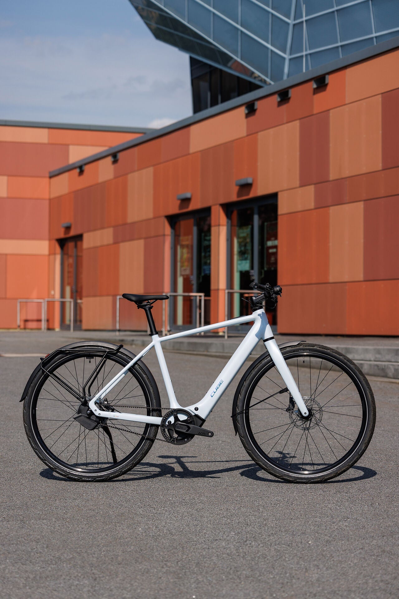 Cube Editor Hybrid SLT 400X FE glacier´n´prizm 2027 – E-Citybike – Seitenansicht 1