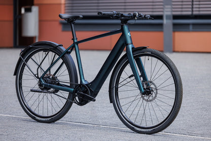 Cube Editor Hybrid SLX 400X FE glitterteal´n´black 2027 – E-Citybike – Seitenansicht 3