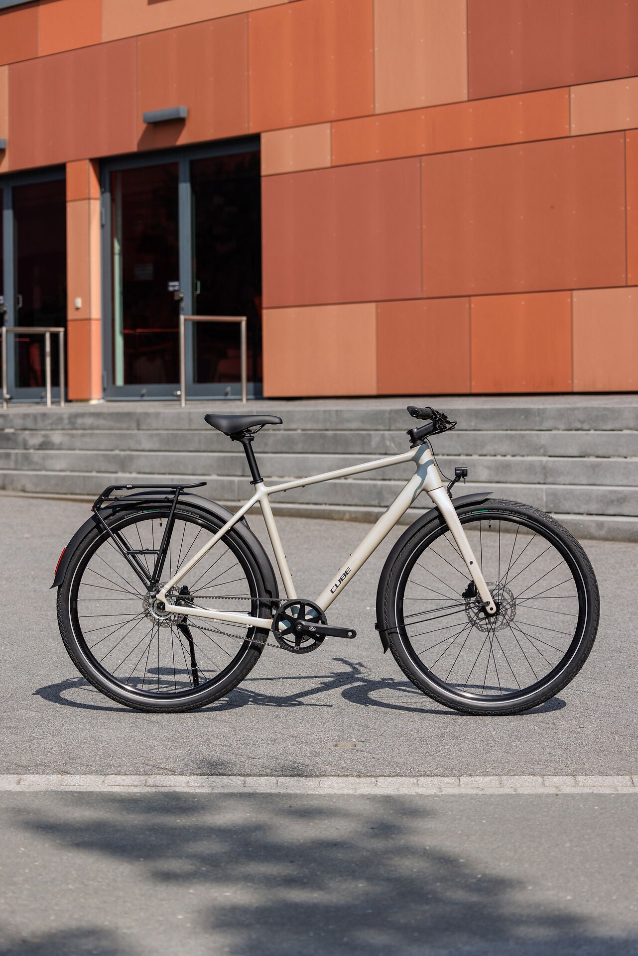 Cube Editor ONE FE glintsand´n´black 2027 – Citybike – Seitenansicht 2