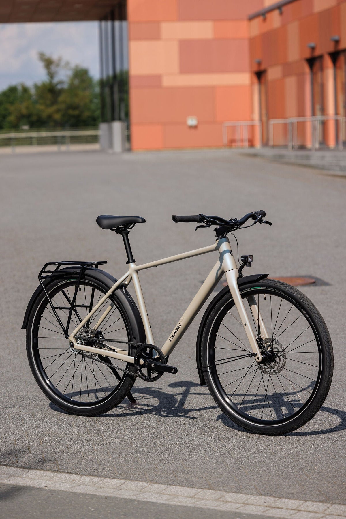 Cube Editor ONE FE glintsand´n´black 2027 – Citybike – Seitenansicht 4