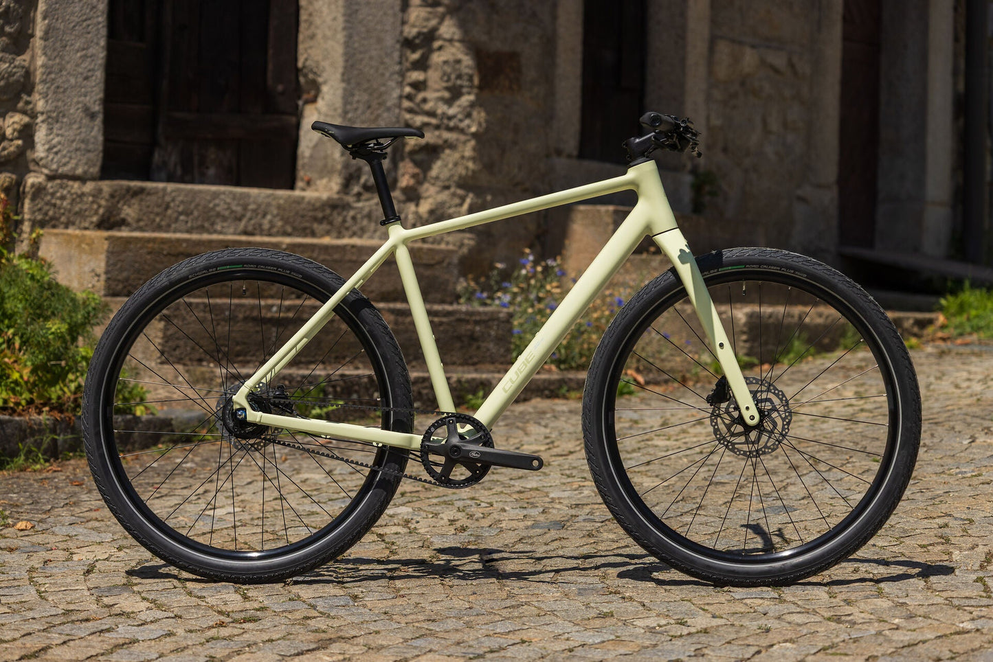 Cube Editor Pro mellowyellow´n´lilac 2027 – Citybike – Seitenansicht 1