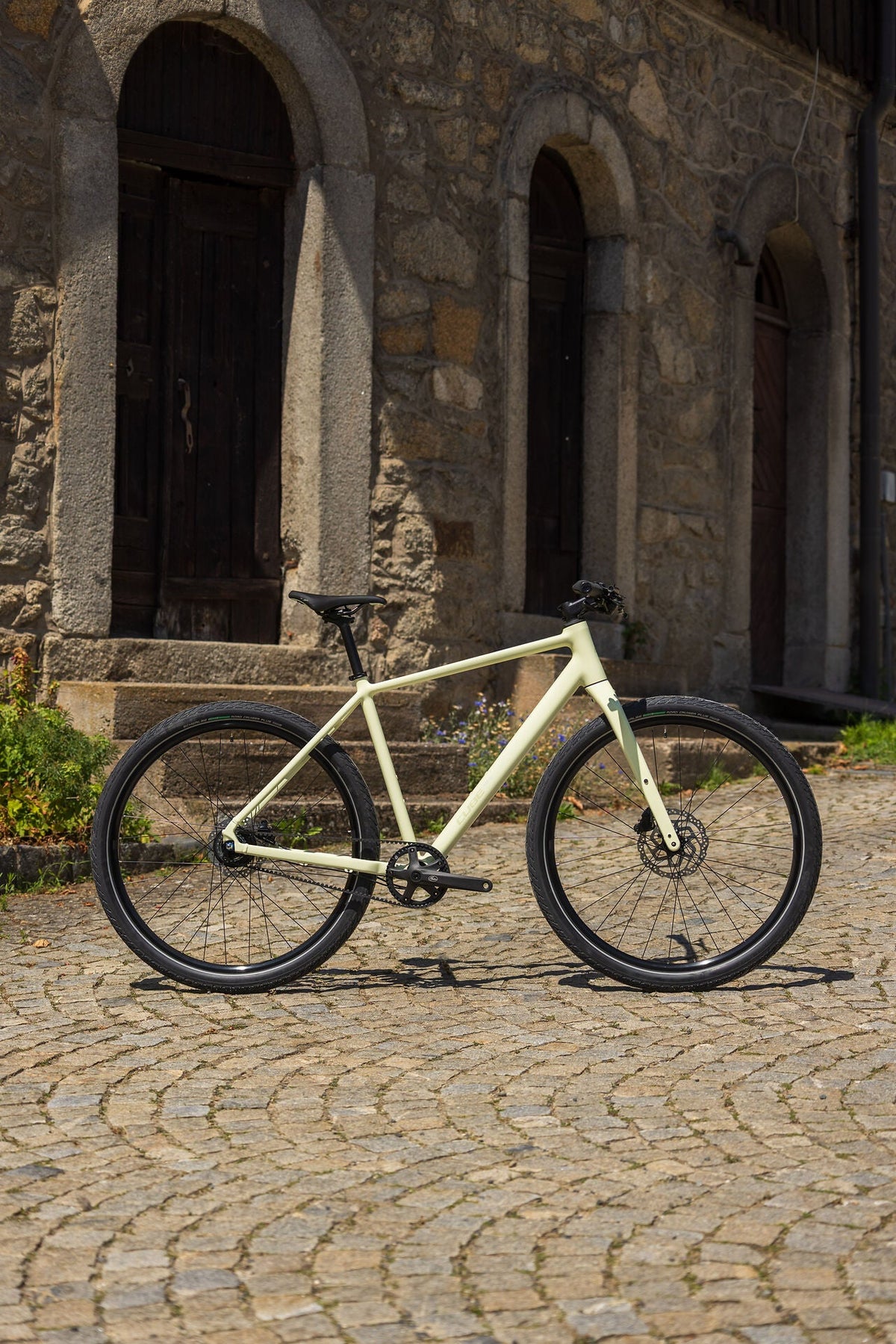 Cube Editor Pro mellowyellow´n´lilac 2027 – Citybike – Seitenansicht 2