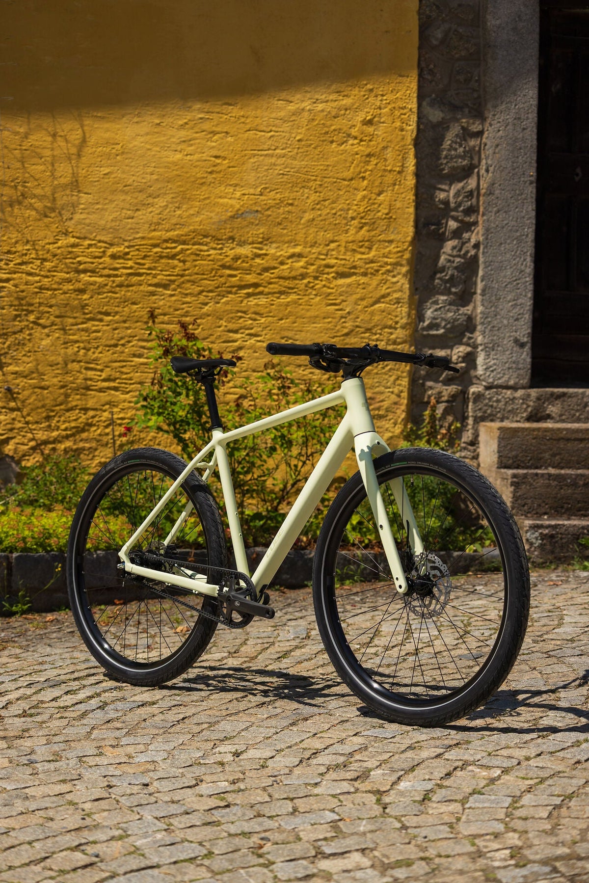 Cube Editor Pro mellowyellow´n´lilac 2027 – Citybike – Seitenansicht 4