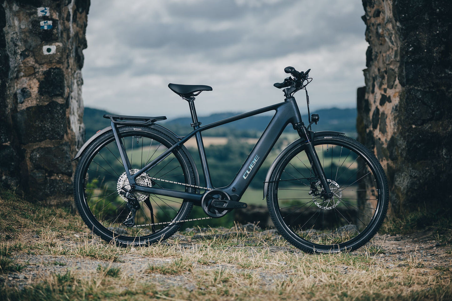 Cube Kathmandu Hybrid C:62 Pro 400X liquidsteel´n´prizm 2027 – E-Trekkingrad – Seitenansicht 2