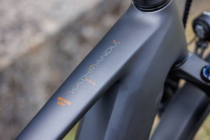 Cube Kathmandu Hybrid Deluxe EXC 800 stealthgrey´n´grey 2027 – E-Trekkingrad – Detailansicht 7