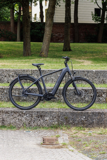 Cube Kathmandu Hybrid Deluxe EXC 800 stealthgrey´n´grey 2027 – E-Trekkingrad – Seitenansicht 2