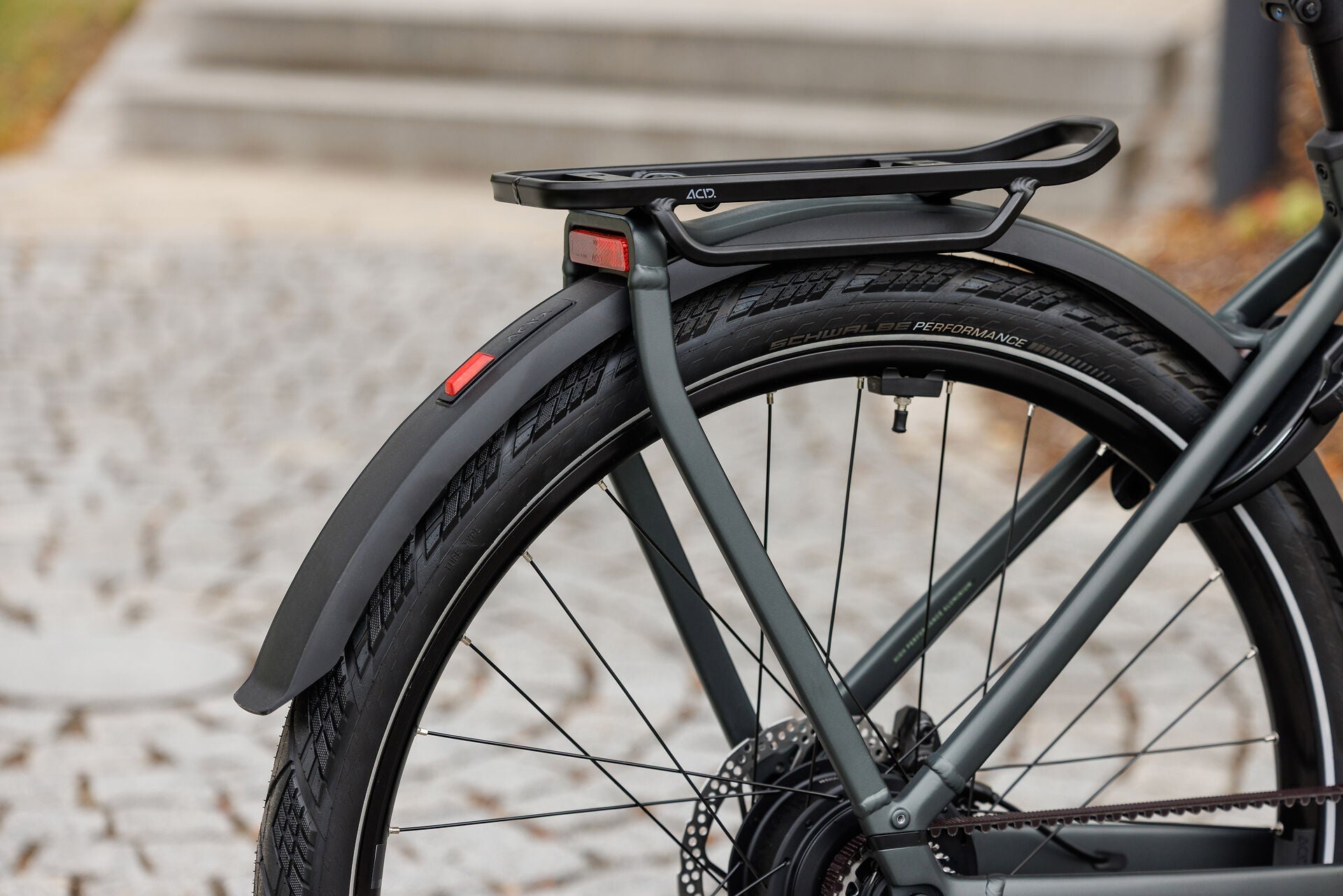 Cube Kathmandu Hybrid Deluxe Pro 800 blackforest´n´chrome 2027 – E-Trekkingrad – Detailansicht 7