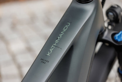 Cube Kathmandu Hybrid Deluxe Pro 800 blackforest´n´chrome 2027 – E-Trekkingrad – Detailansicht 13