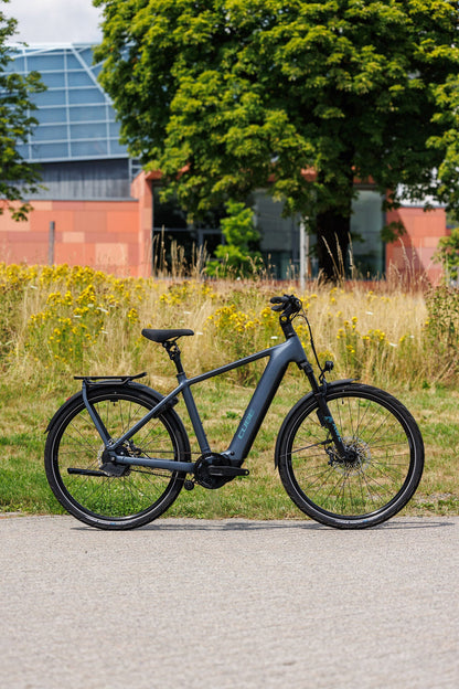 Cube Kathmandu Hybrid Deluxe SLX 800 mineralblue´n´blue 2027 – E-Trekkingrad – Seitenansicht 2