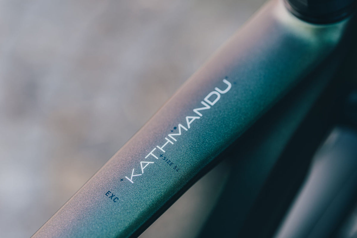 Cube Kathmandu Hybrid EXC 800 stellar´n´chrome 2027 – E-Trekkingrad – Detailansicht 5