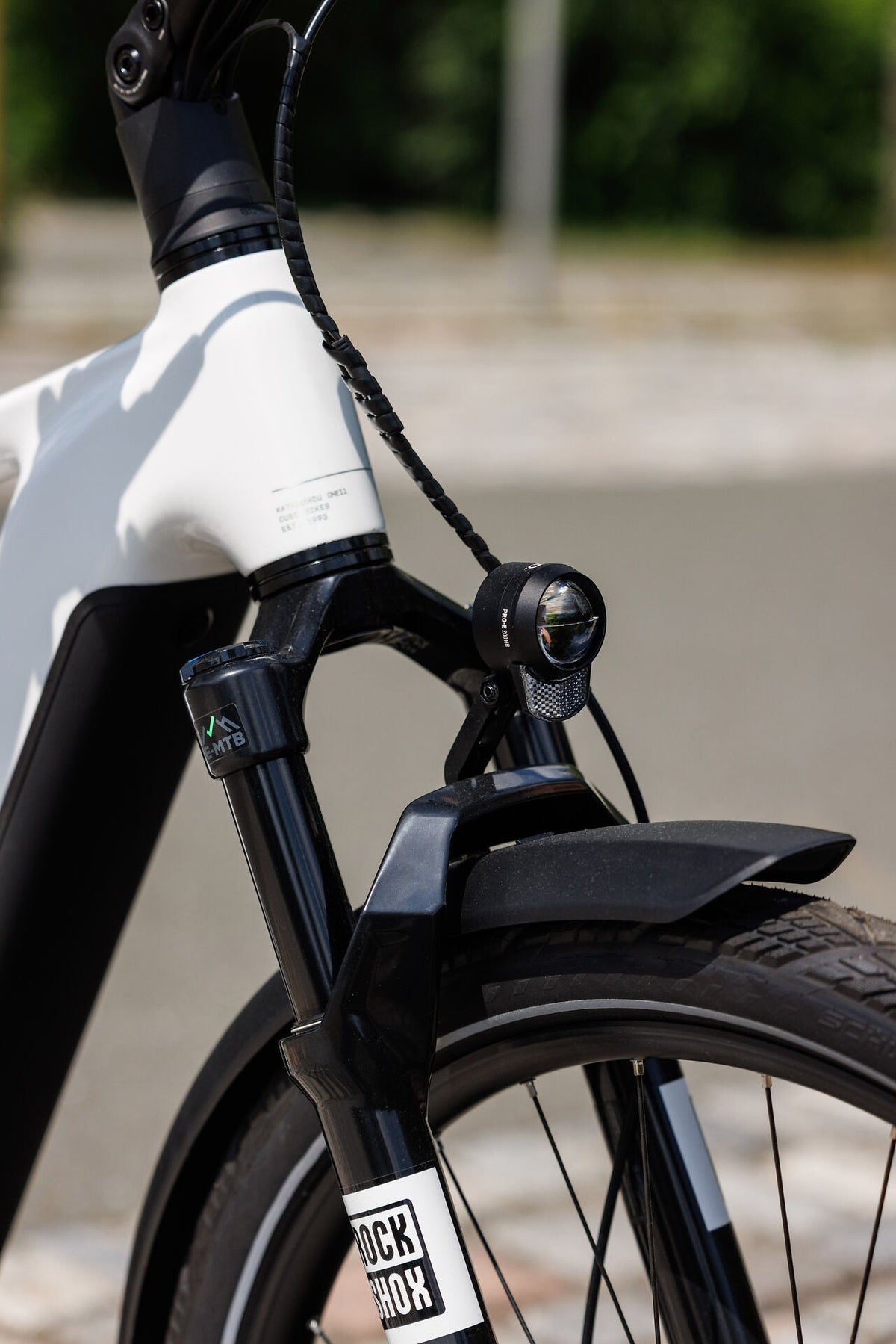 Cube Kathmandu Hybrid ONE11 HPC SLX 800 metallicwhite´n´prizm 2027 – E-Crossrad – Detailansicht 2