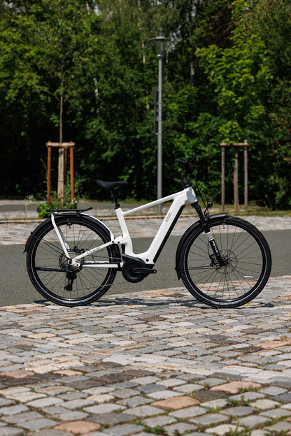 Cube Kathmandu Hybrid ONE11 HPC SLX 800 metallicwhite´n´prizm 2027 – E-Crossrad – Seitenansicht 2