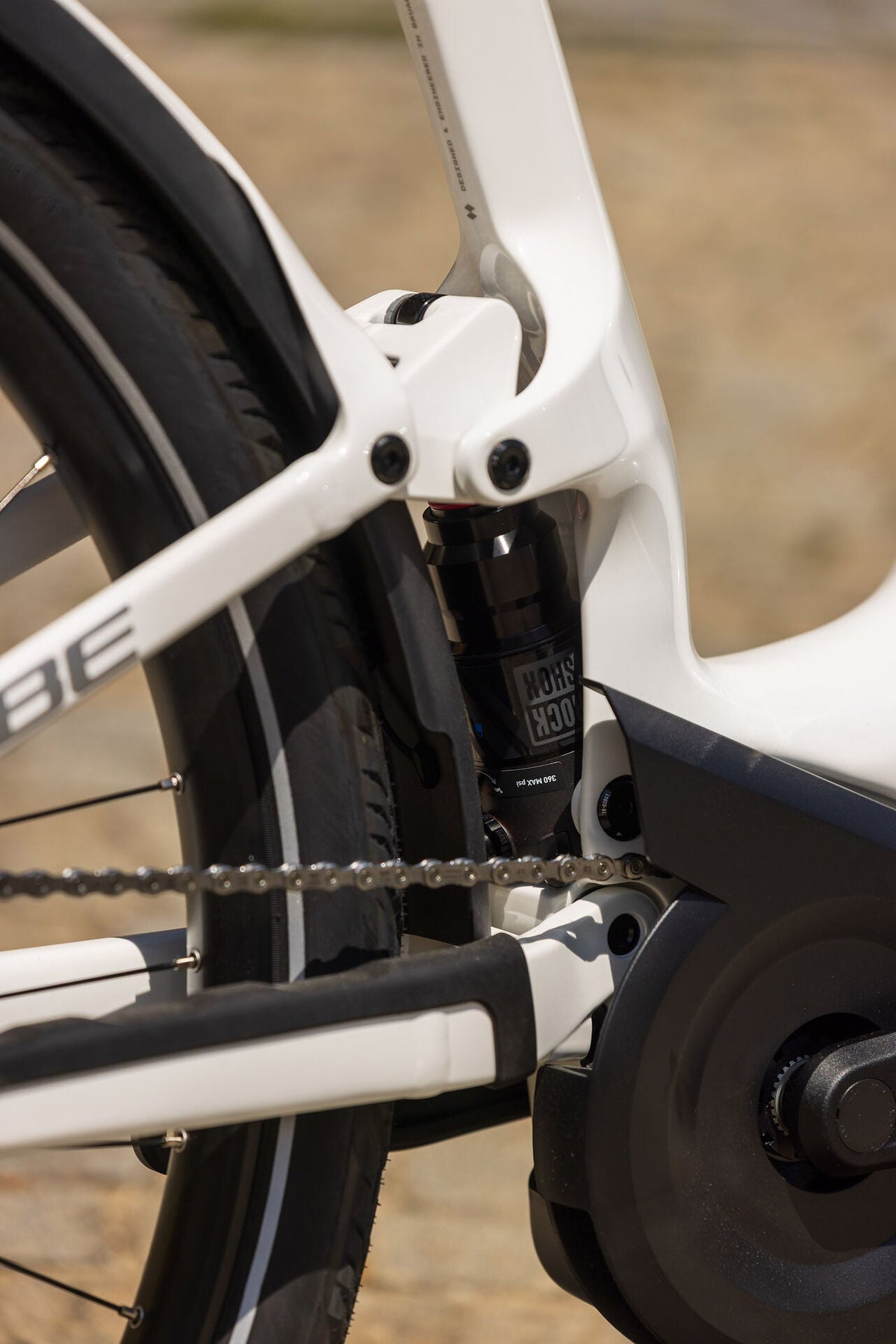 Cube Kathmandu Hybrid ONE11 HPC SLX 800 metallicwhite´n´prizm Easy Entry 2027 – E-Crossrad – Detailansicht 10