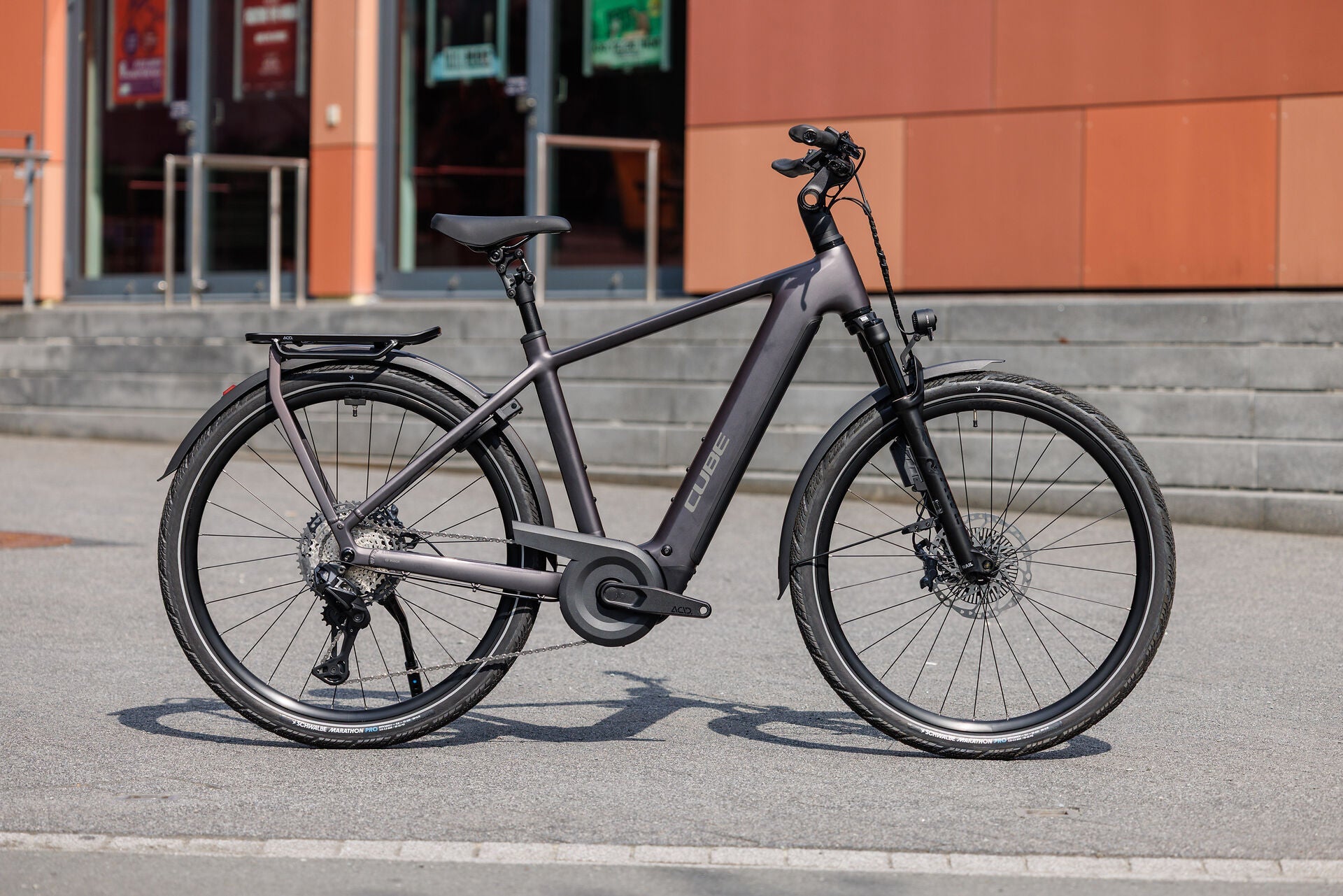 Cube Kathmandu Hybrid SLT 800 mysticgraphite´n´reflex 2027 – E-Trekkingrad – Seitenansicht 1