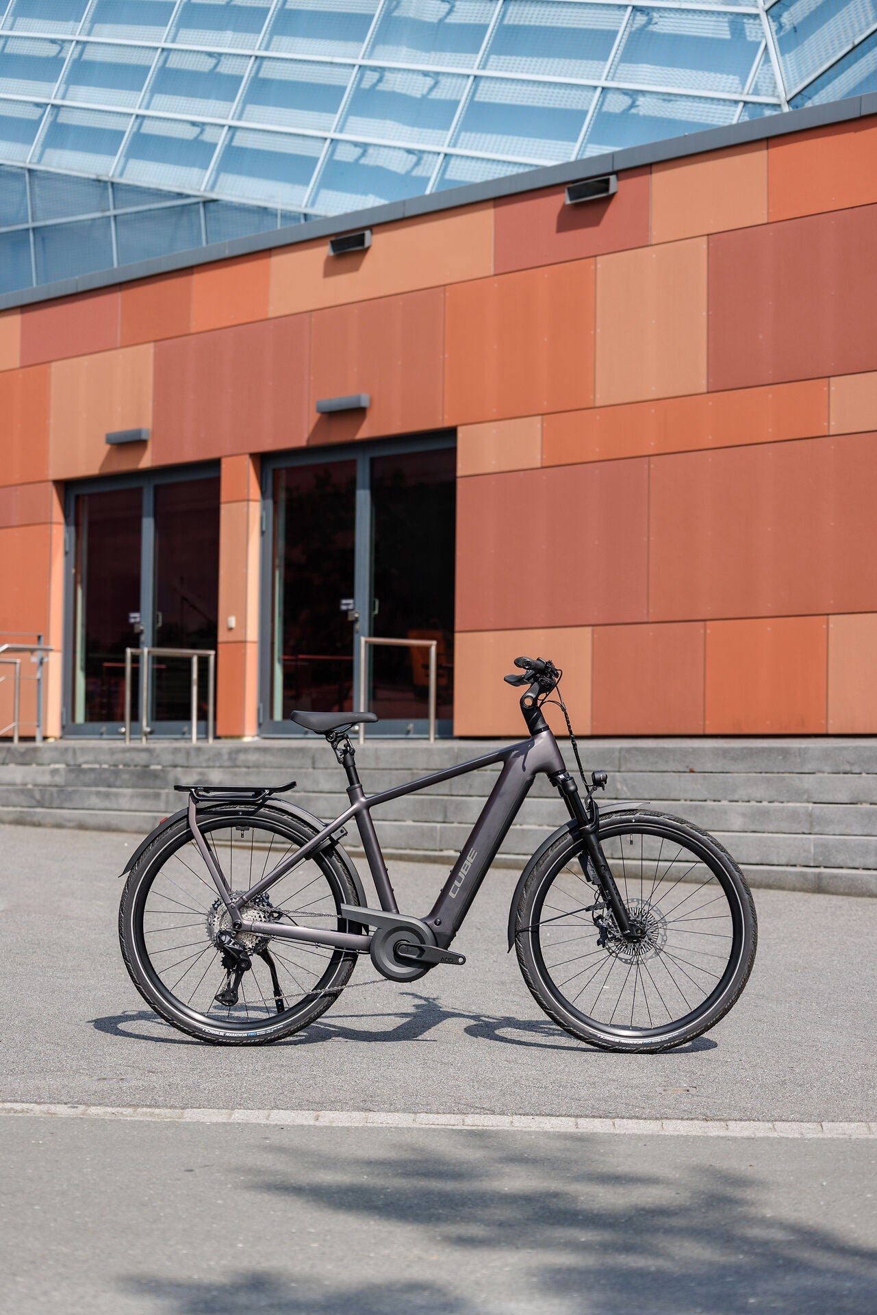 Cube Kathmandu Hybrid SLT 800 mysticgraphite´n´reflex 2027 – E-Trekkingrad – Seitenansicht 2