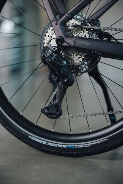Cube Kathmandu Hybrid SLT 800 mysticgraphite´n´reflex Easy Entry 2027 – E-Trekkingrad – Detailansicht 3