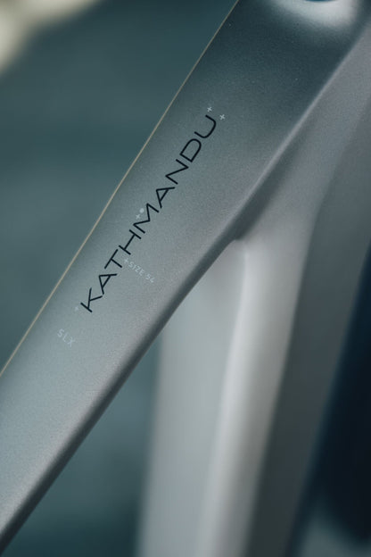 Cube Kathmandu Hybrid SLX 800 flashstone´n´chrome 2027 – E-Trekkingrad – Detailansicht 10