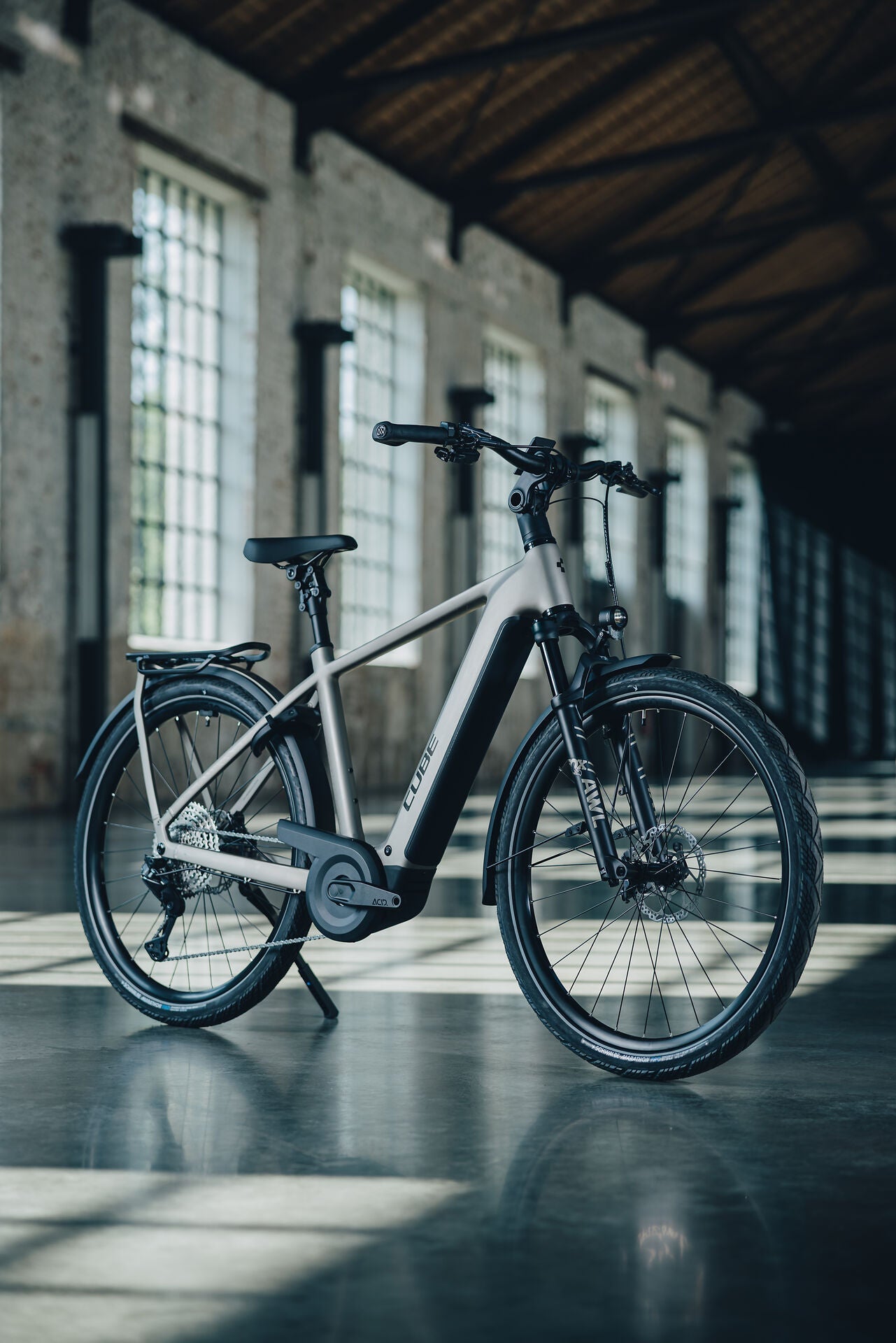 Cube Kathmandu Hybrid SLX 800 flashstone´n´chrome 2027 – E-Trekkingrad – Seitenansicht 3