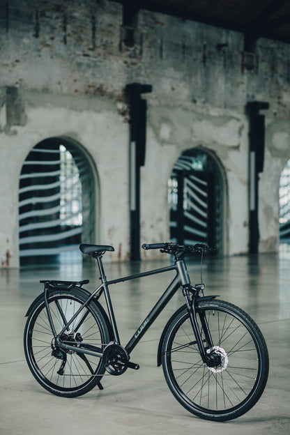 Cube Kathmandu ONE blackforest´n´chrome 2027 – Trekkingrad – Seitenansicht 3