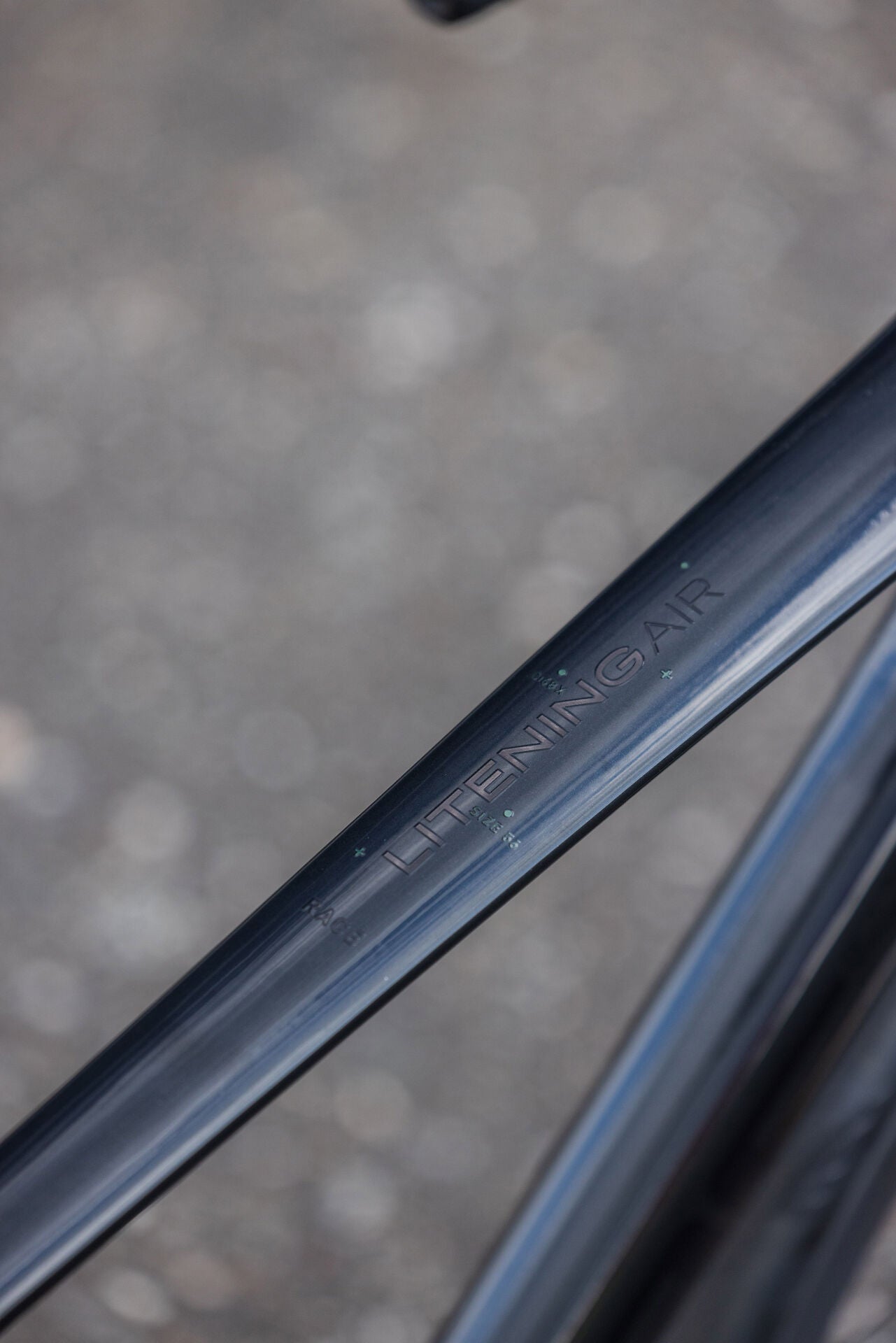 Cube Litening AIR C:68X Race blackpearl´n´black 2027 – Rennrad – Detailansicht 2