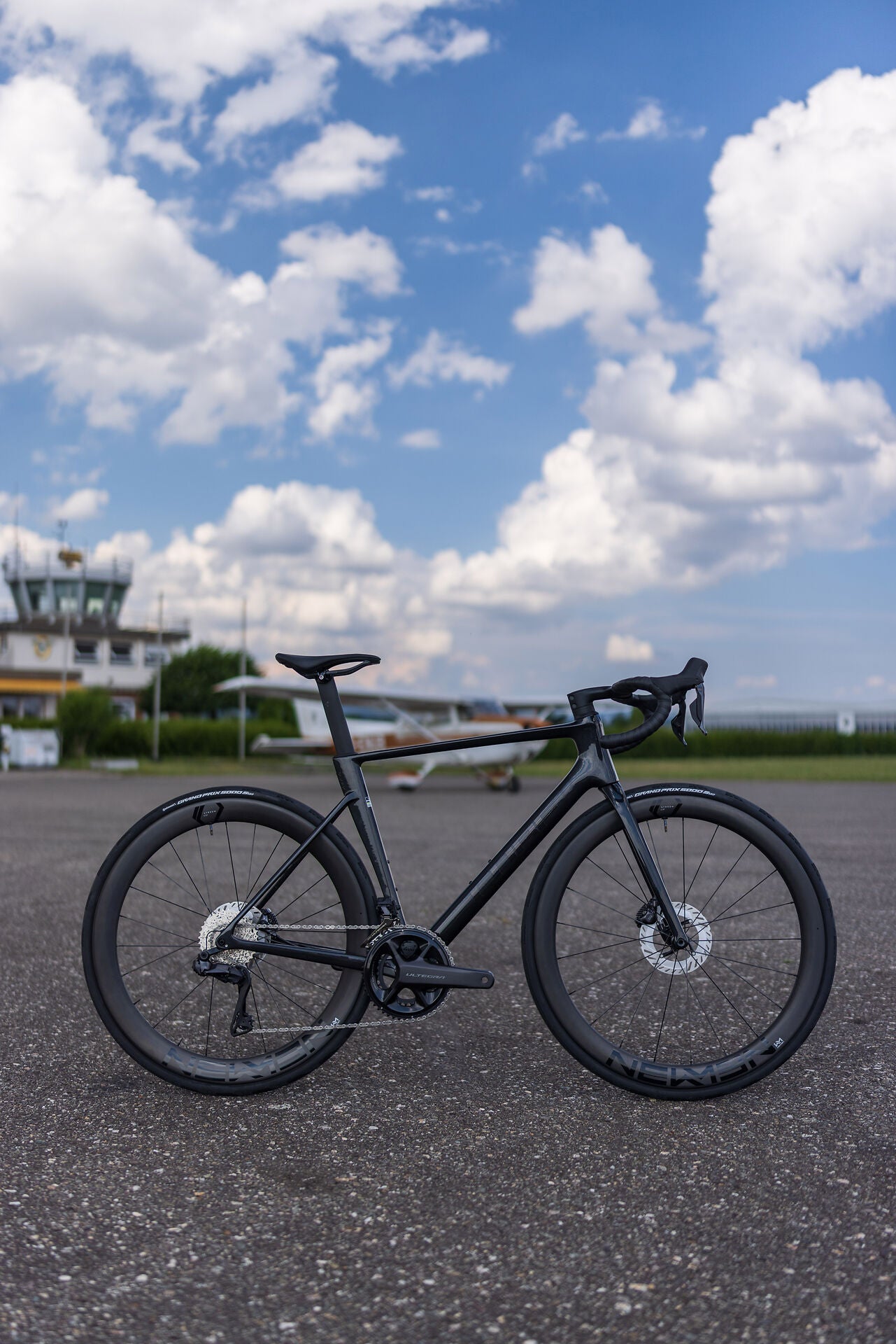 Cube Litening AIR C:68X Race blackpearl´n´black 2027 – Rennrad – Seitenansicht 3