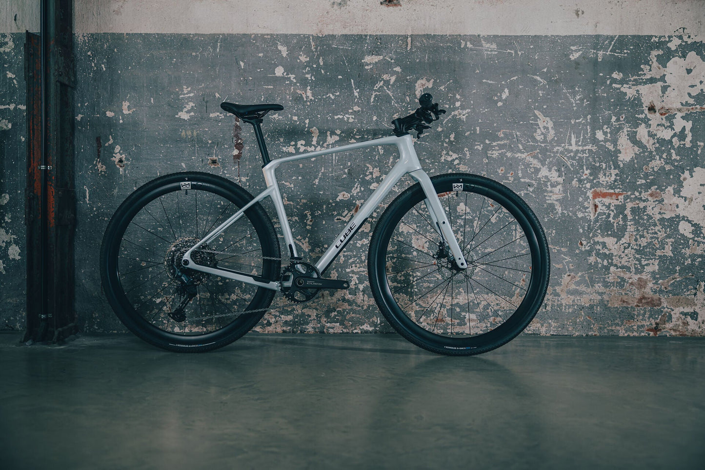 Cube Nulane C:62 SLX glacier´n´black 2027 – Fitnessbike – Seitenansicht 1
