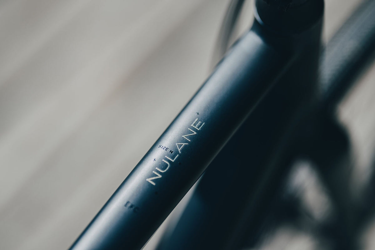 Cube Nulane Deluxe EXC grey´n´chrome 2027 – Fitnessbike – Detailansicht 11