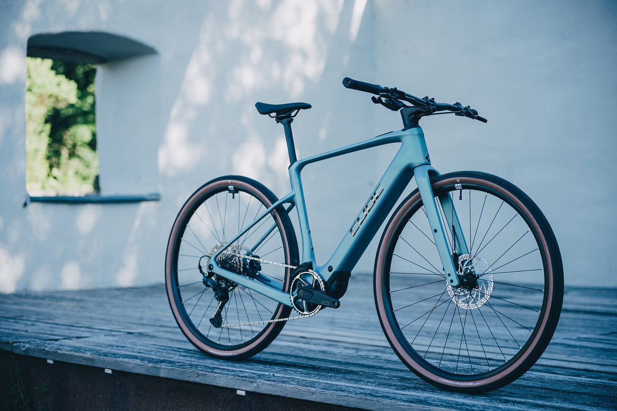 Cube Nulane Hybrid C:62 Race 400X seagrey´n´black 2027 – E-Gravelbike – Seitenansicht 2